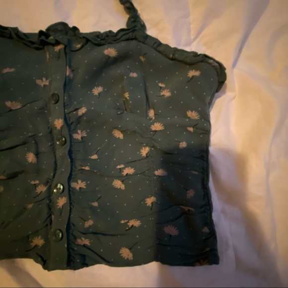 GREEN HALTER TOP - Picture 4 of 10